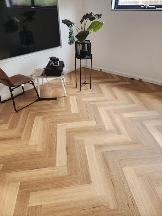 9mm Hybrid Herringbone - Blackbutt (H4241)