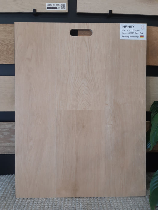 H4552 NextGen Hybrid Flooring 8mm (Sand oak)